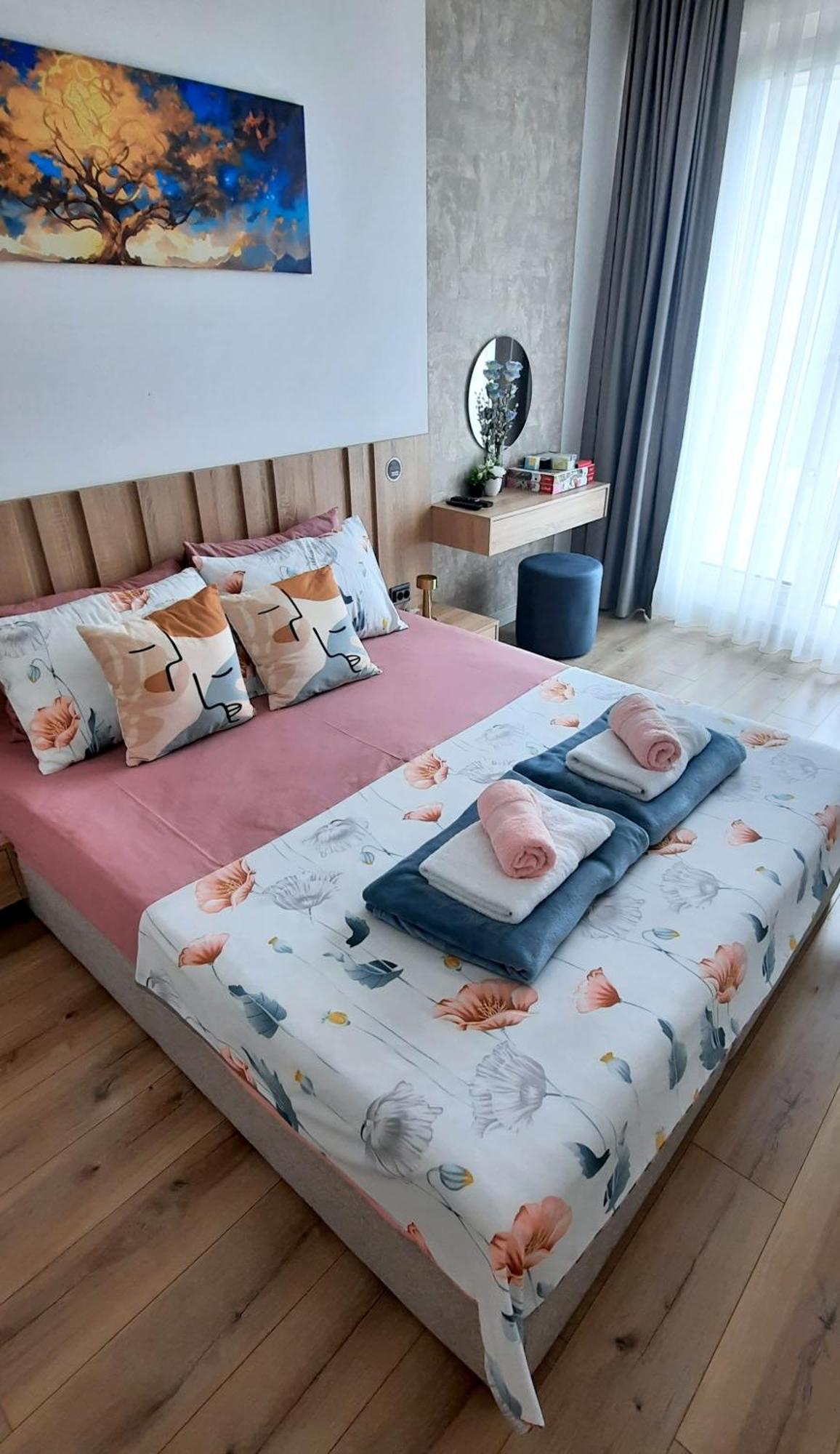 Luxury Condo On 18Th Floor With Pool, Fitness, Parking Included. Skopje Exterior photo